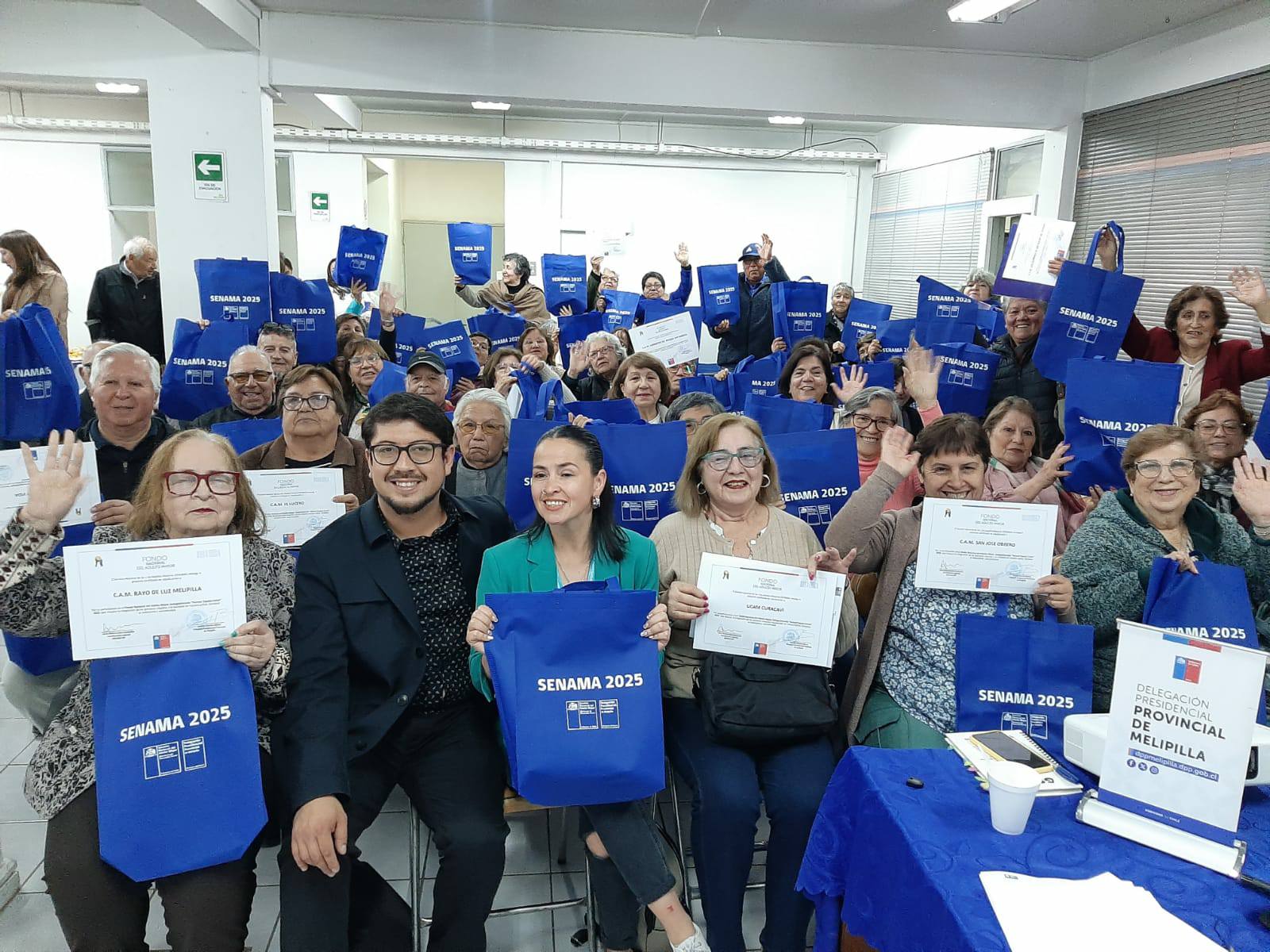 Delegación Presidencial de Melipilla realiza capacitación a organizaciones beneficiadas con el Fondo Nacional del Adulto Mayor