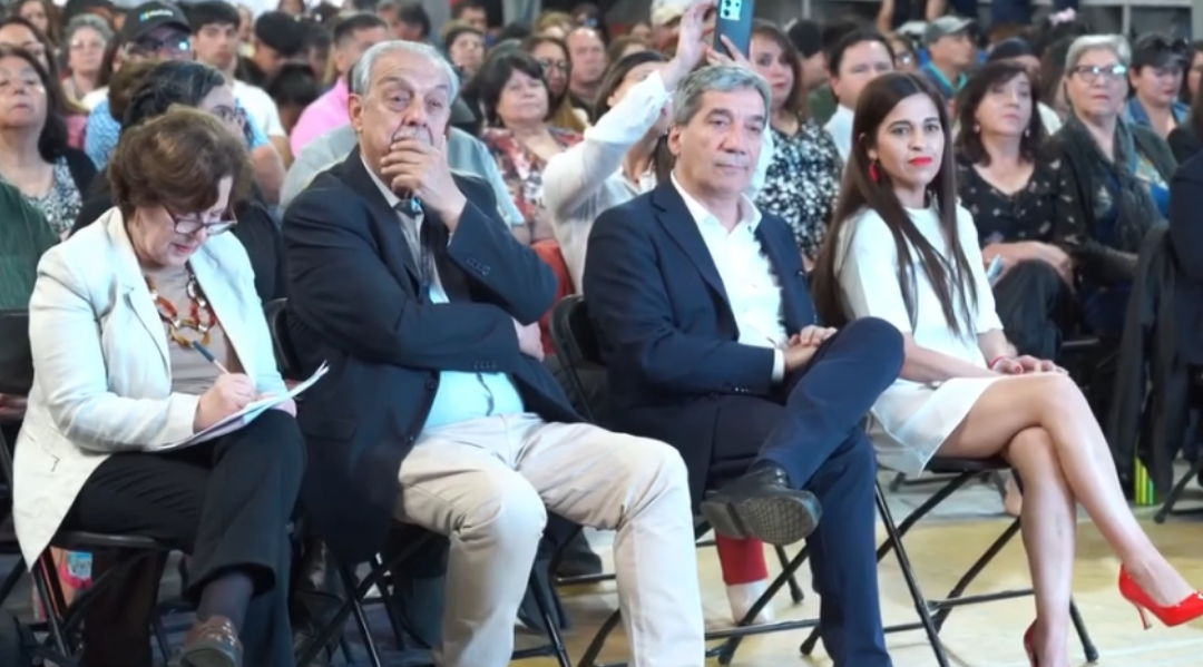 Alcalde Felipe Muñoz encabezó entrega de subsidios habitacionales a 292 familias en Padre Hurtado