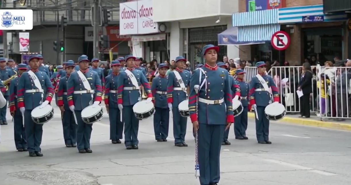 Autoridades y comunidad celebran los 283 años de Melipilla con tradicional desfile cívico