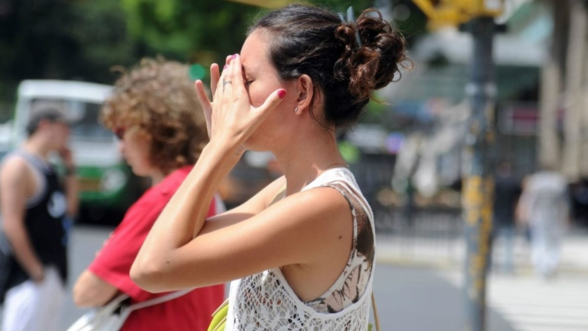 Alerta por calor: DMC actualiza aviso y advierte máximas de hasta 35 °C para sectores de la RM, Valparaíso y O’Higgins