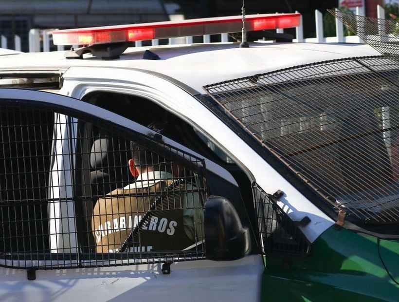 Carabineros detiene a sujeto que vendía drogas en la población Obispo Lizama