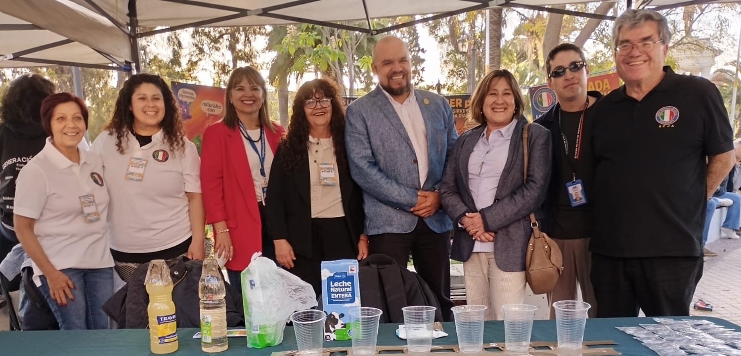 Melipilla vivió exitosa feria EPJA con gran participación ciudadana