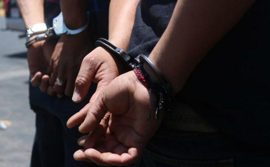 Carabineros de Cartagena detiene a seis personas con órdenes judiciales vigentes