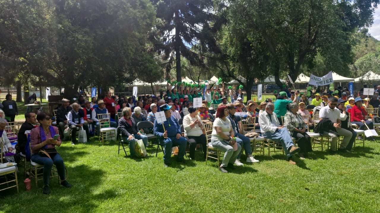 Más de 400 personas participaron en las Primeras Olimpiadas del Adulto Mayor de Melipilla