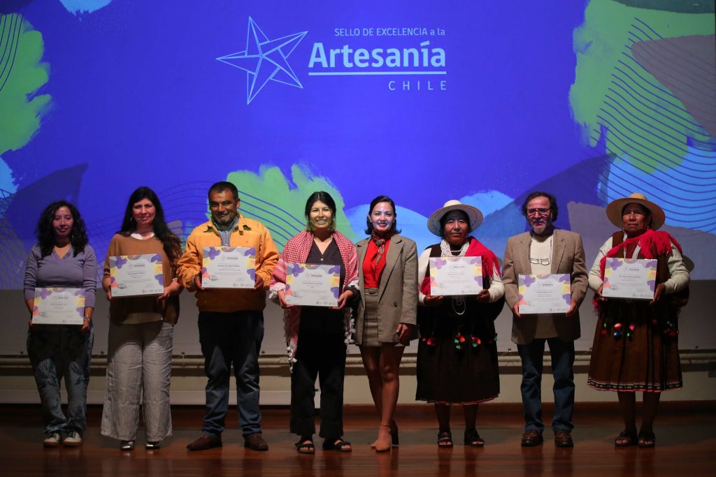 Artesana de Curacaví recibe el Sello de Excelencia 2025