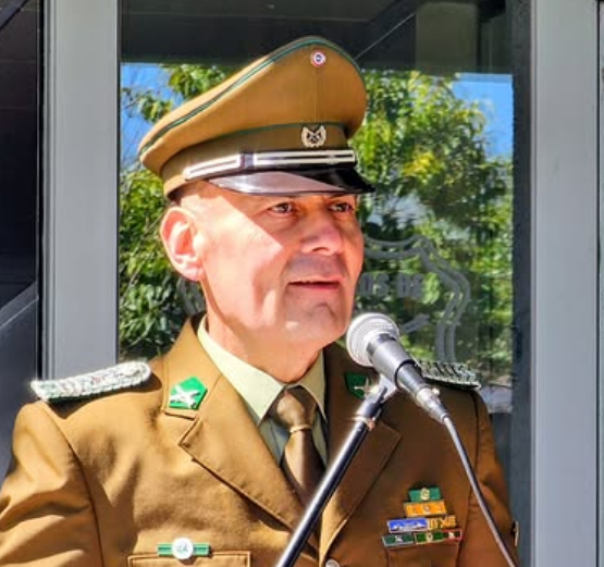 Suboficial Mayor de carabineros culminó 37 años de servicio en emotiva ceremonia de retiro en Peñaflor