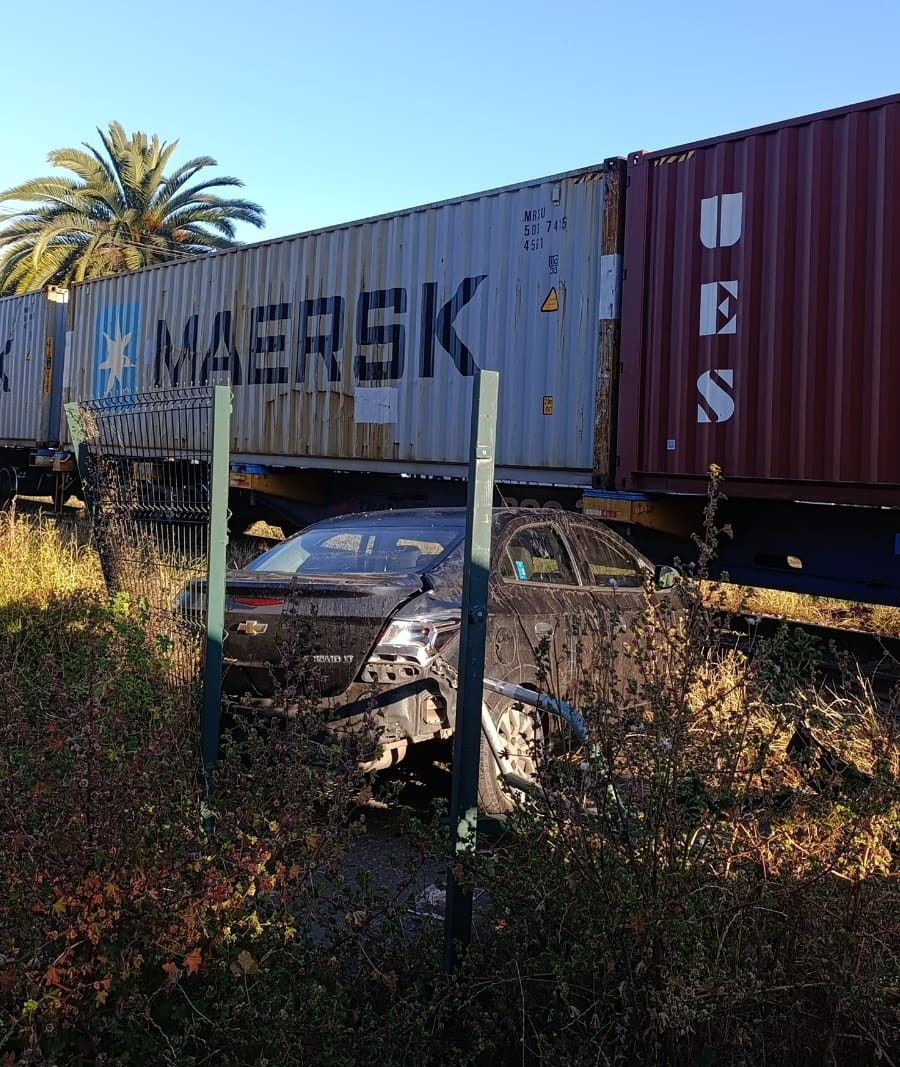 Accidente ferroviario en Chiñigue El Cristo deja cuatro lesionados tras colisión entre tren de carga y vehículo familiar