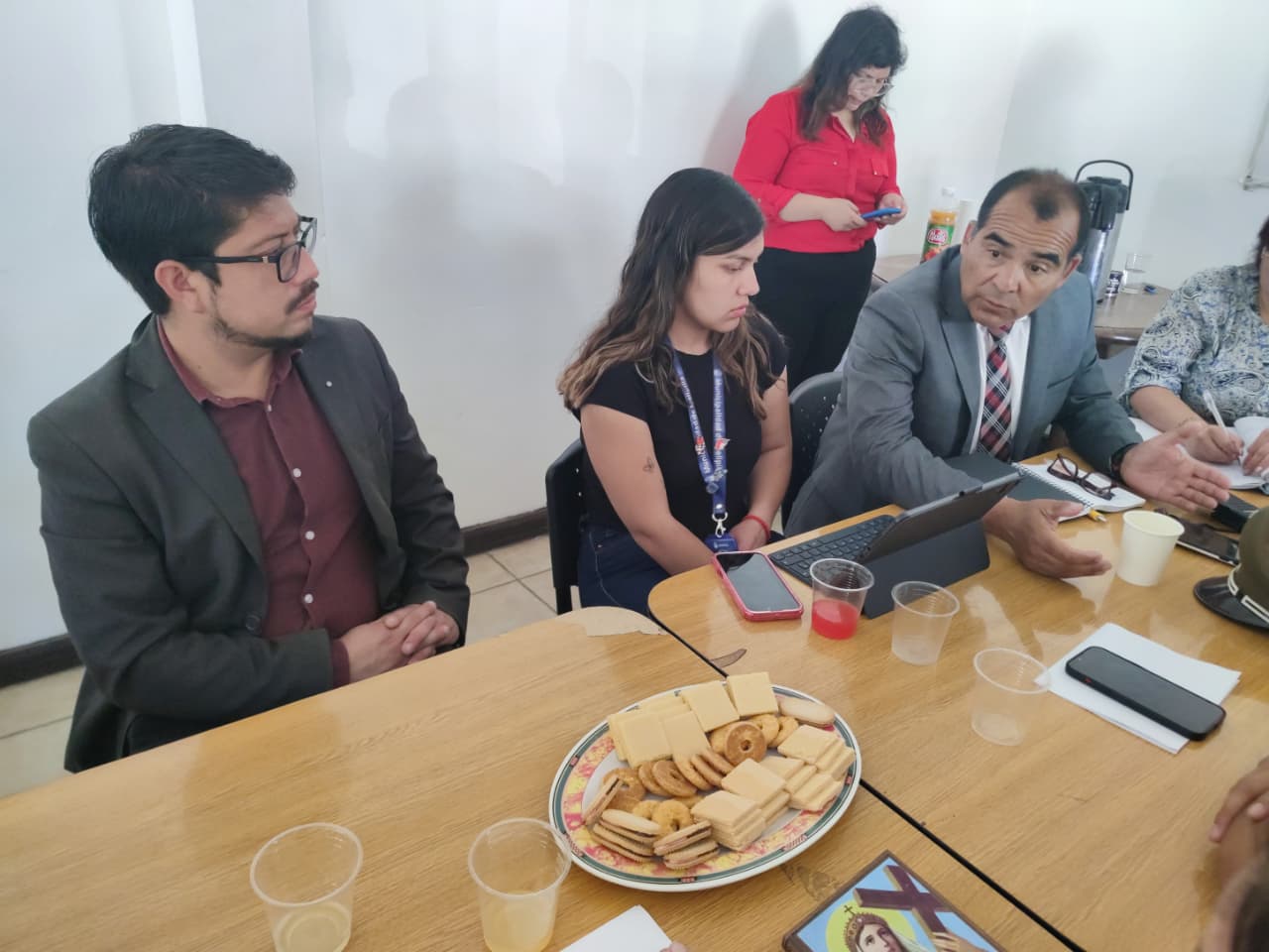 Autoridades y vecinos coordinan acciones para reforzar la seguridad en Pomaire