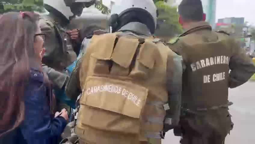 Vecinos reducen a presunto asaltante en el sector poniente de Melipilla