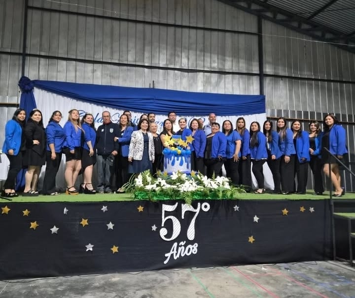 Alcaldesa Marcela Chamorro participa en el 57° aniversario de la Escuela Barrancas de Pichi