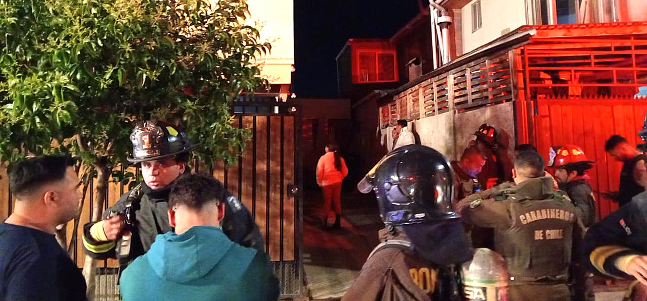 Incendio dejó una vivienda parcialmente destruida en El Barrio Modelo de Talagante
