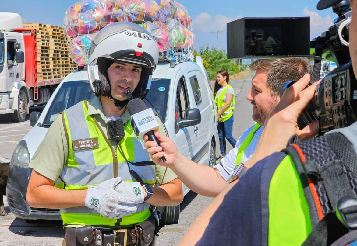 Carabineros y autoridades coordinan masivo control vehicular en la autopista 78, sector El Paico