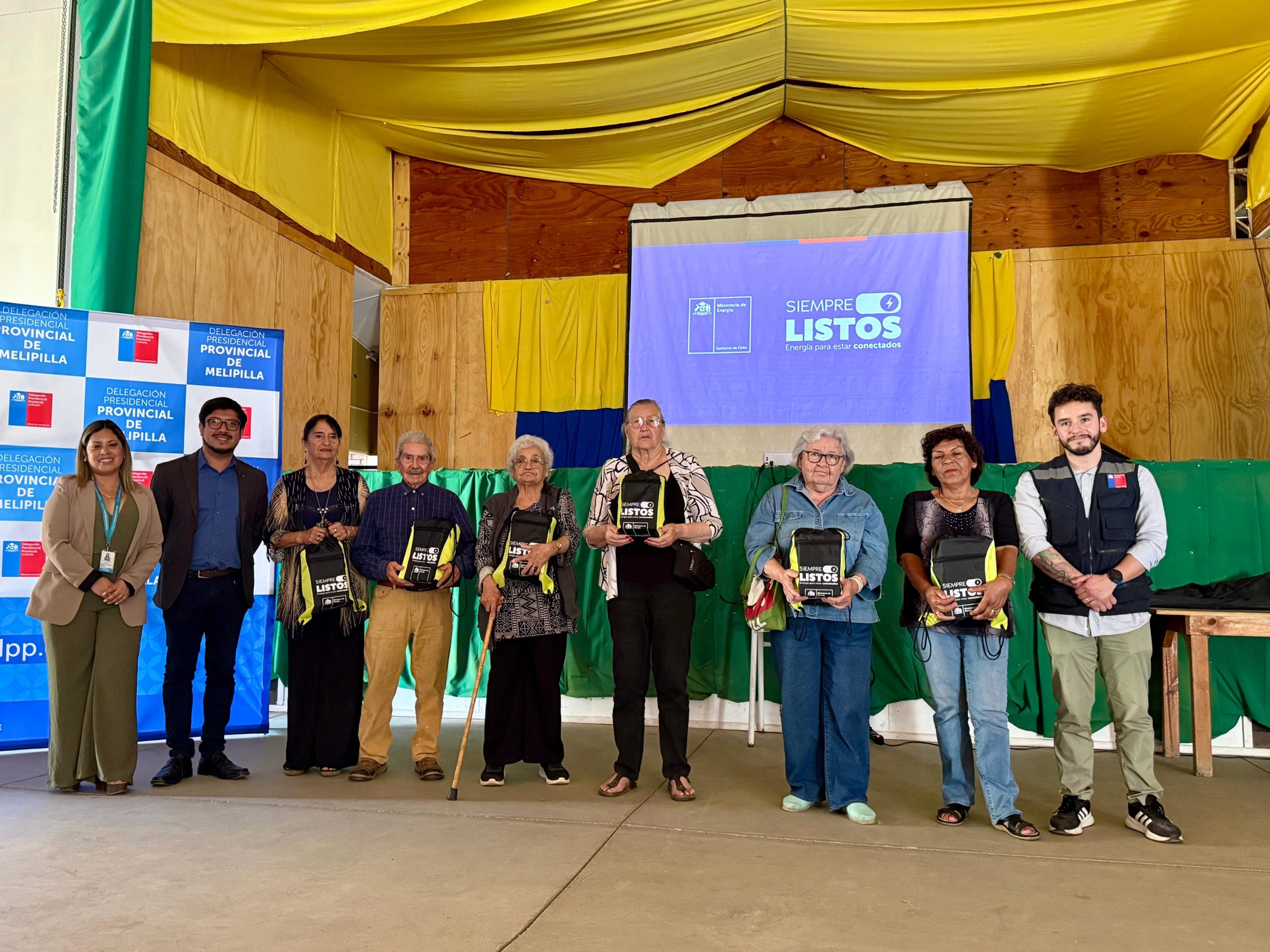 Programa “Siempre Listos: Energía para estar Conectados” llegó a Curacaví y María Pinto