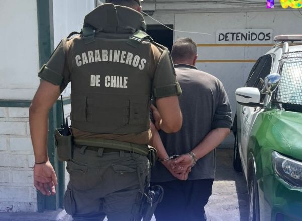 Carabineros de San Antonio detiene a prófugo en operativo del Plan Navidad Segura