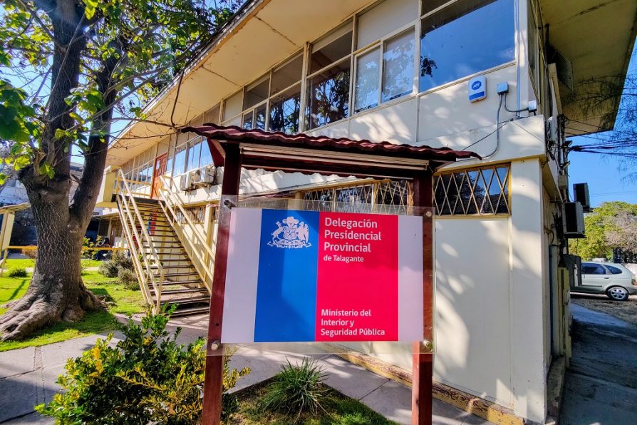 Autoridades de Melipilla y Talagante coordinan implementación de Ley Integral de Violencia de Género en encuentro provincial