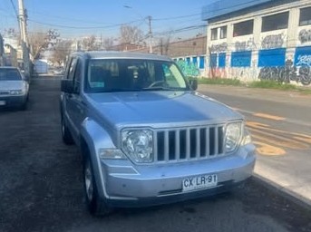 Roban vehículo a voluntario de Bomberos en Cartagena mientras combatía incendio forestal en Santo Domingo