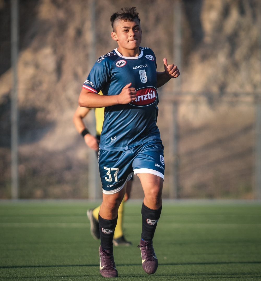 Jugador de Deportes Melipilla bate récord como el debutante más joven en el profesionalismo