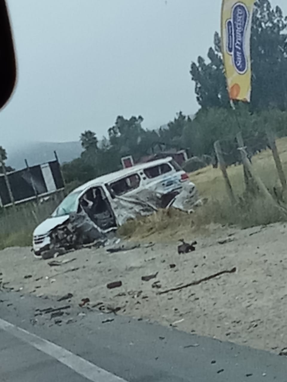 Triple colisión de vehículos  deja cinco lesionados en la Ruta G-60, sector Viña Chocalán