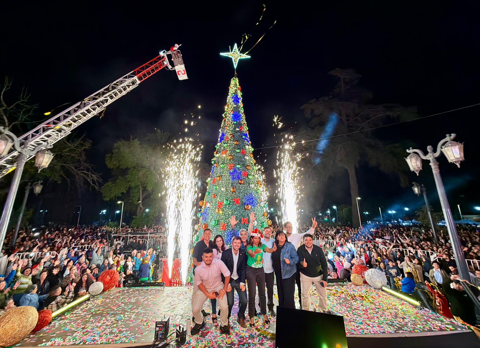 “Meli Christmas” congregó a cientos de familias y marcó exitoso inicio de la Navidad en Melipilla