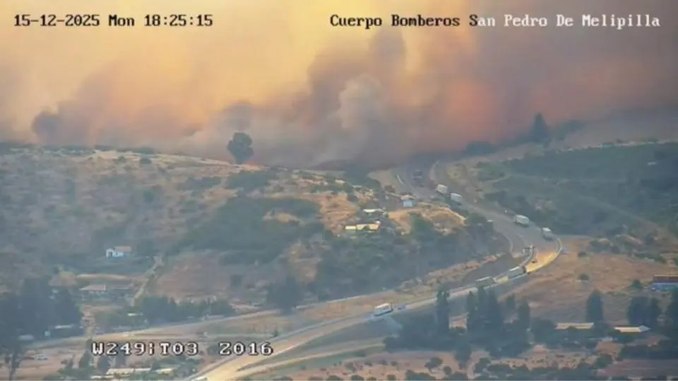 Incendio forestal en San Pedro ya ha consumido cerca de 1.800 hectáreas: hay dos viviendas afectadas