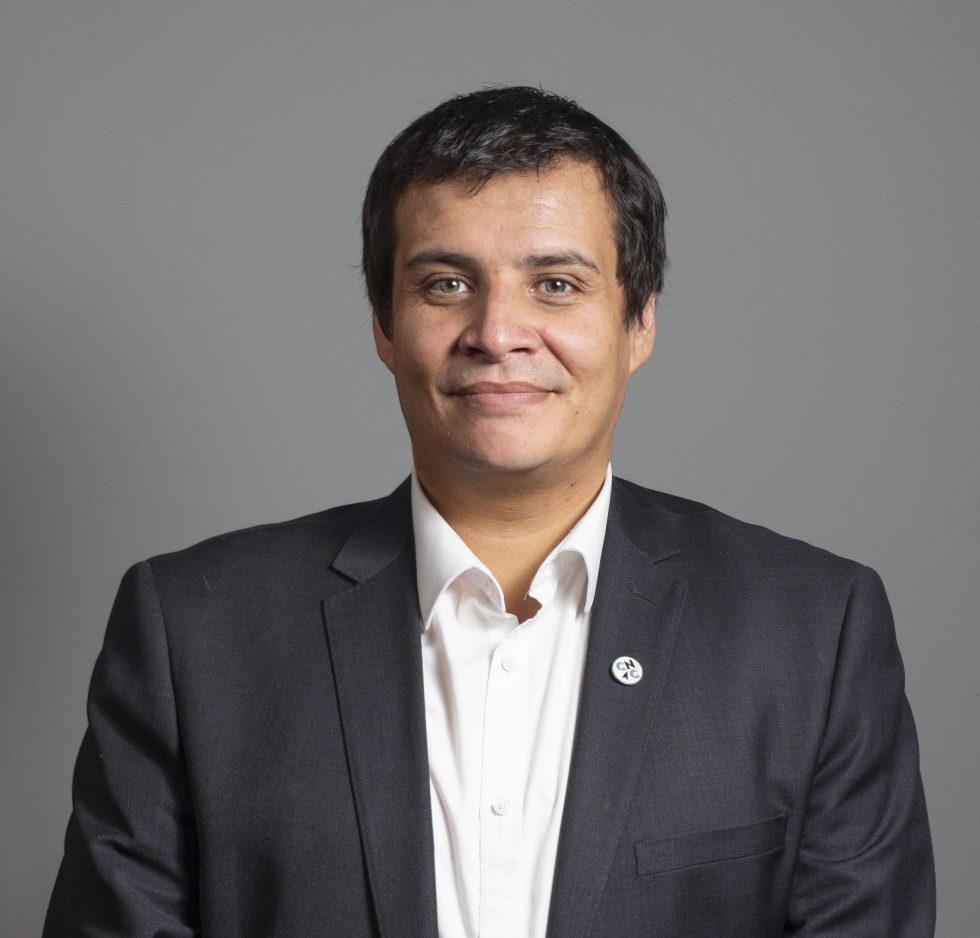 Fuegos artificiales ilegales marcan Año Nuevo en Melipilla y Talagante y reabren dudas sobre su internación al país