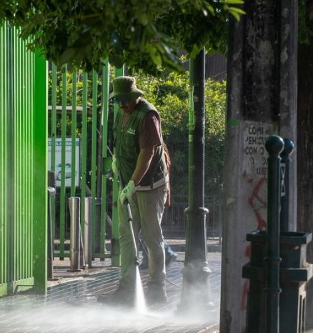 Talagante inicia plan de limpieza profunda en el centro urbano con moderno equipamiento municipal