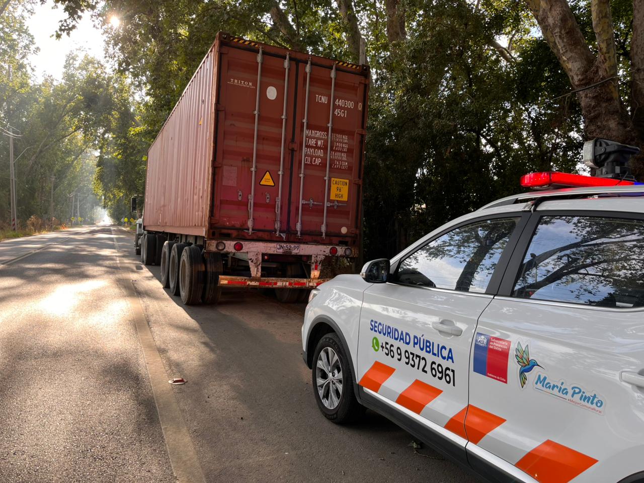 Equipo de Seguridad Pública halló tracto camión abandonado en sector Las Mercedes de María Pinto