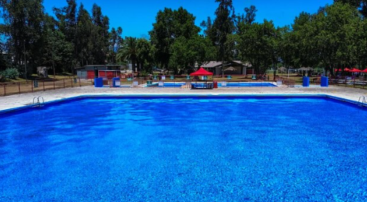 Masiva convocatoria en cursos de natación en el Parque Tegualda