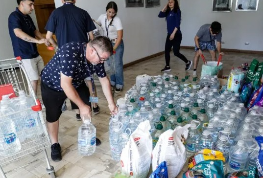 Cruzada solidaria en Loica Bajo: Música y recolección de víveres para las víctimas de la tragedia en el sur.