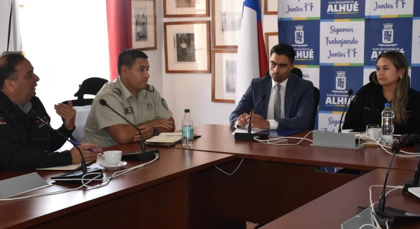 Consejo Comunal de Seguridad en Alhué refuerza coordinación interinstitucional