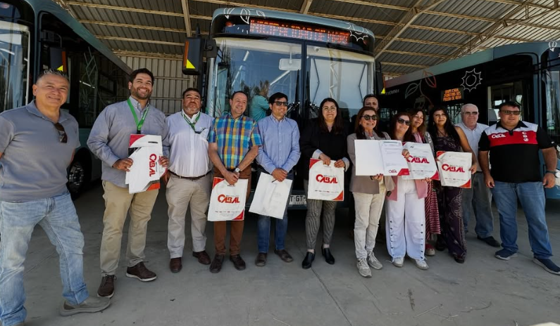 María Pinto recibe seis buses eléctricos para transporte escolar gratuito