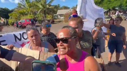 No lo queremos acá: Visita a Rapa Nui del presidente Boric causa manifestaciones